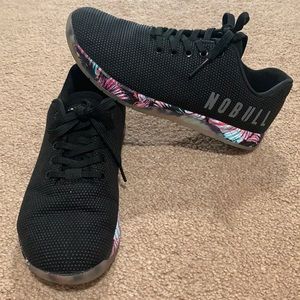 NoBull women’s size 9